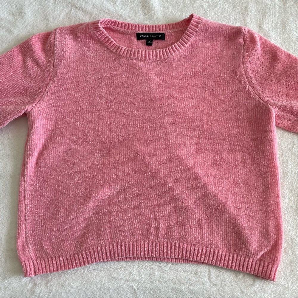pink kendall & kylie cropped shirt